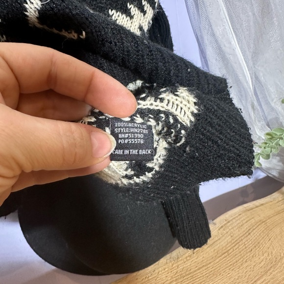 Cute sweater - Picture 4 of 4